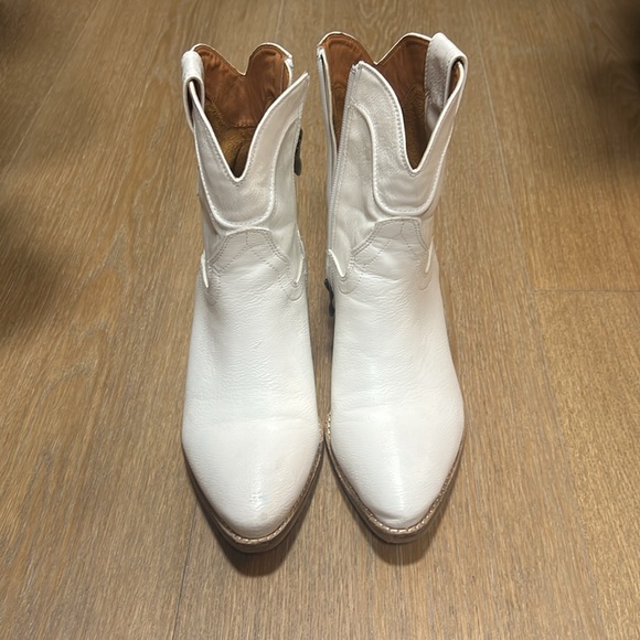 NEW Distressed Pointy Toe Stack Block Heel Western Ankle Booties Boots Off White - Picture 13 of 14